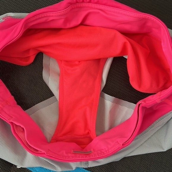 Lululemon Run: Speed Short *Naked Seam - Picture 8 of 13